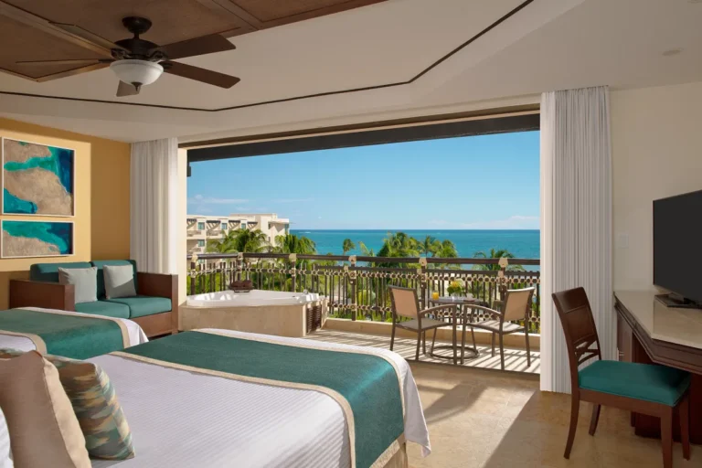 SS24_Dreams_Oceanfront_PoolFront_King